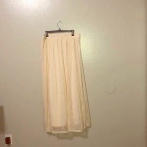 Beige lace maxi skirt